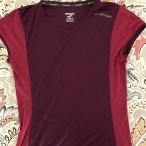 Brooks M stealth short sleeve top